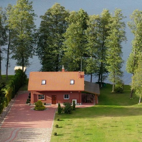 Pirtis prie trakų